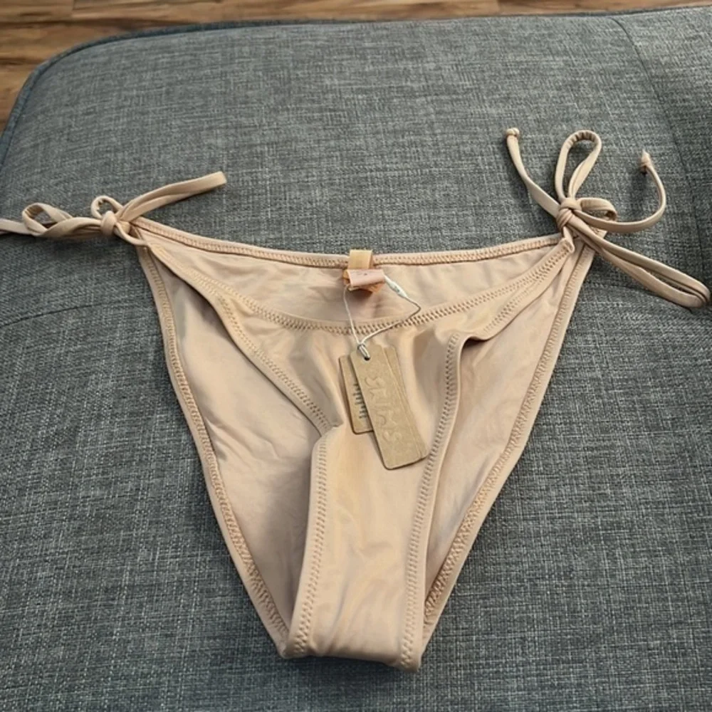 SWIM DIPPED TIE BOTTOMS - Picture 7 of 11